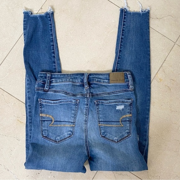 American Eagle Super Hi-Rise Distressed Jeggings Size 0 - Picture 3 of 5